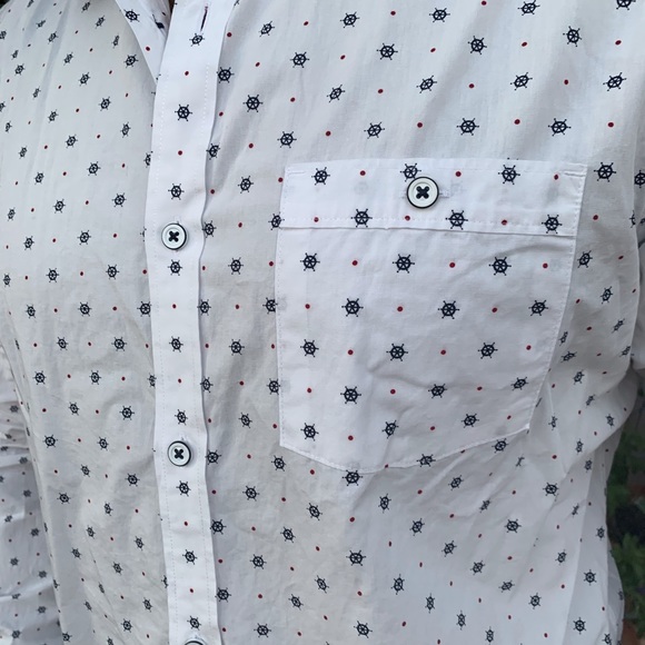 Express Fitted Button Down - Picture 5 of 7